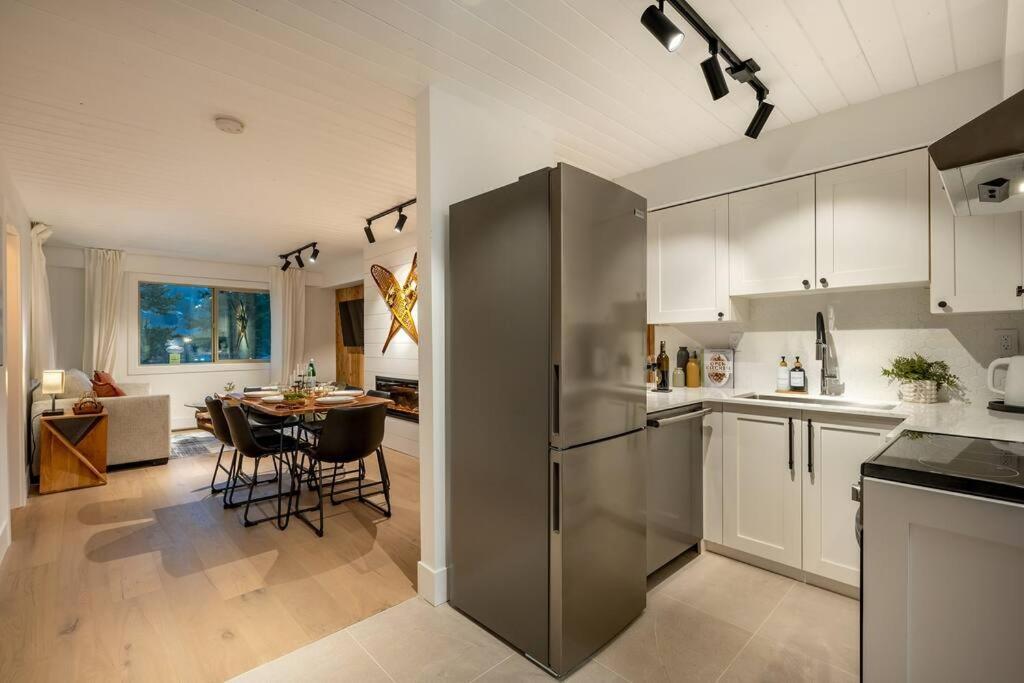 Powder & Pines Luxury Suite Whistler Eksteriør billede